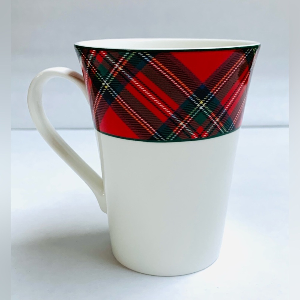 Mikasa Bone China TARTAN RED Plaid Christmas Cup Mug coffee tea New 12 Oz